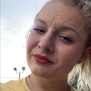 Meet your Posher, Shannon